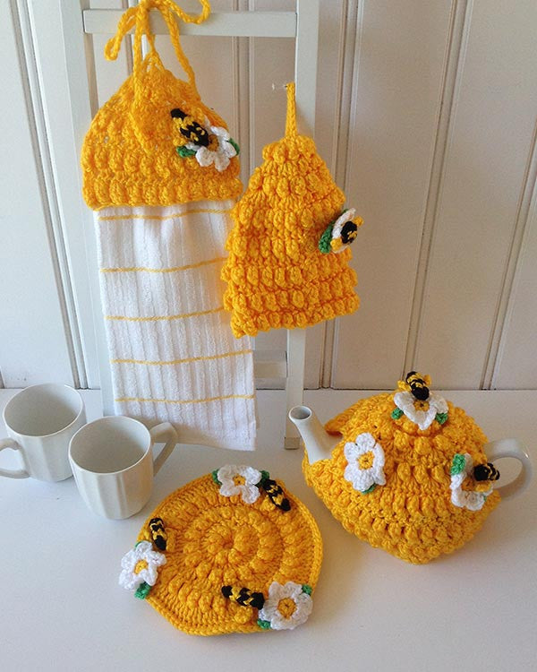 Honey Bee Kitchen Set Crochet Pattern – Maggie's Crochet