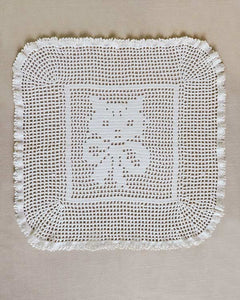 Maisy Vintage Filet Kitten Doily Crochet Pattern - Maggie's Crochet